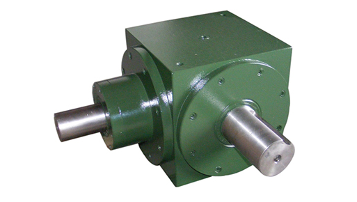 換向箱的的傳動比與構成部分介紹